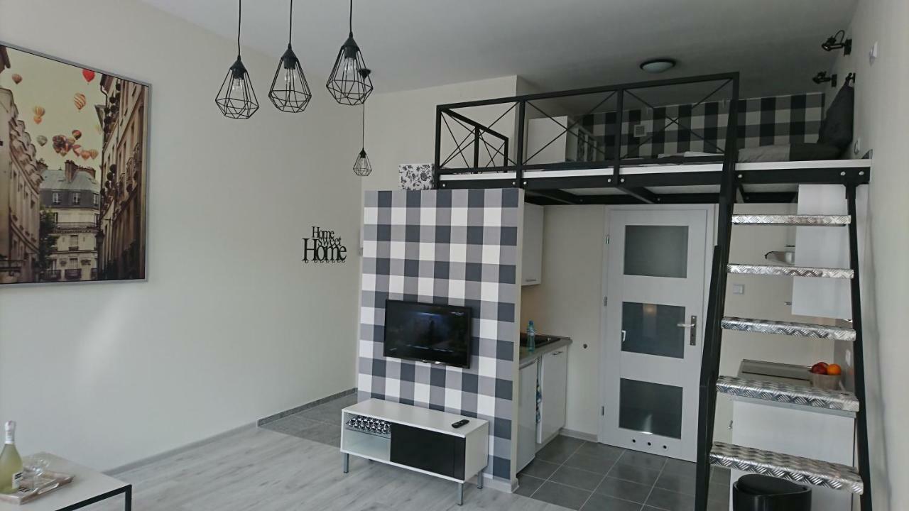Klimatyczny Apartament W Magicznym Miejscu Lodz  Exterior photo